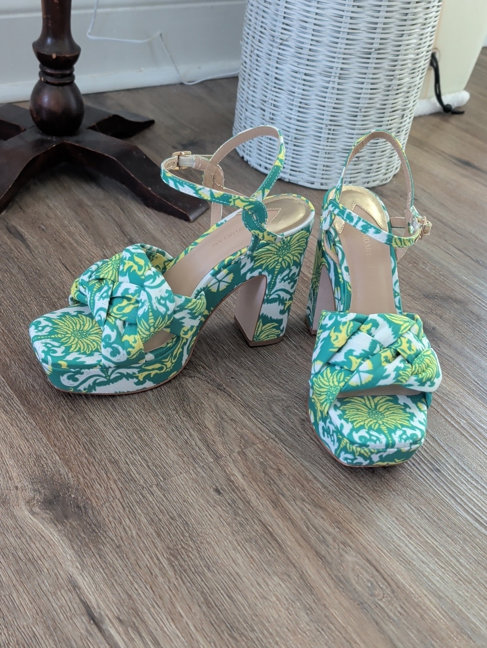 ANTONIO MELANI Green and White Floral Platform Sandals